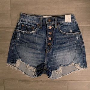 Abercrombie curve love High Rise shorts
